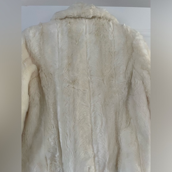 Mossimo brand faux fur size large - Picture 3 of 5